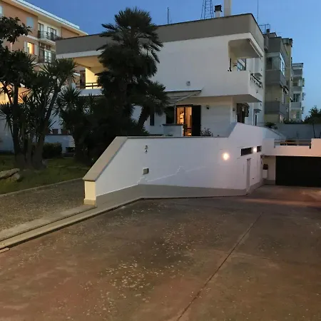 ホテル La Dimora Di Enea