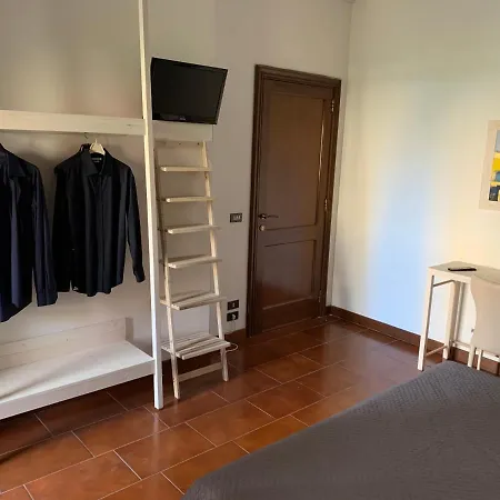 La Dimora Di Enea ホテル
